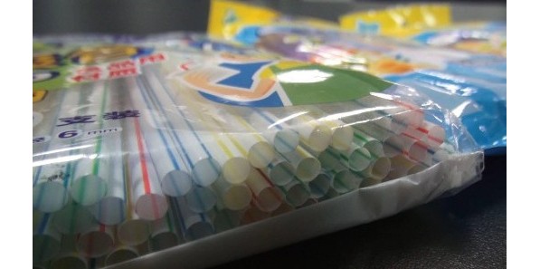 山东首发一次性塑料餐具消费提示