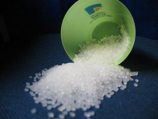 聚乳酸产业化成套技术通过鉴定 　　
