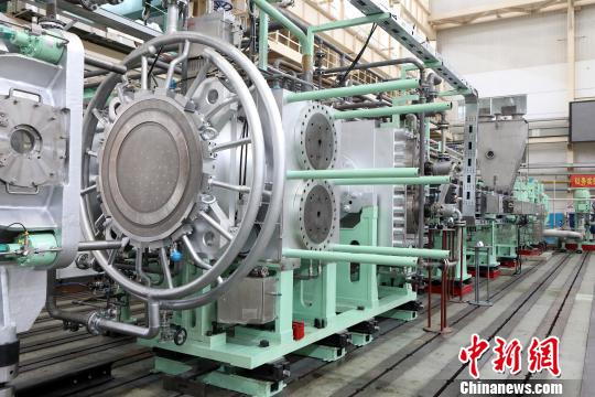 中国造国内最大聚丙烯挤压造粒机组在辽宁大连出厂