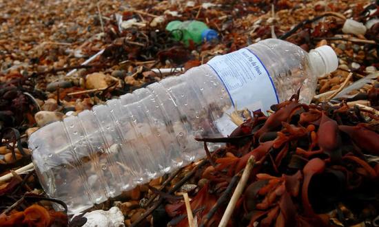 陈文华委员：加大破解塑料垃圾污染