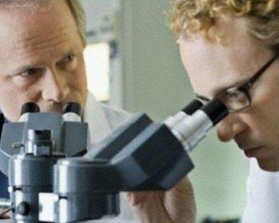 美国科学家研发出新型塑料 可重复回收利用