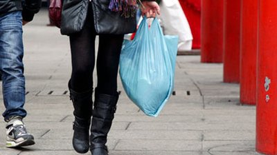 日本大型超市、便利店等计划在2030年底前废除塑料购物袋