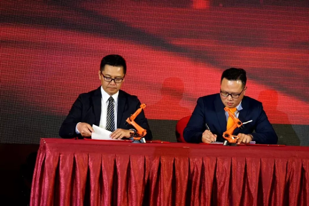 庫卡(KUKA)機器人與信易集團簽屬合作協議