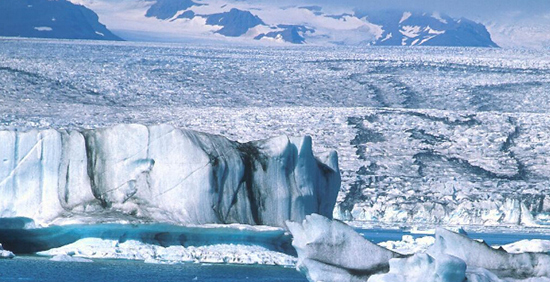 塑料已“占领”北极 研究称北极冰芯含大量微塑料