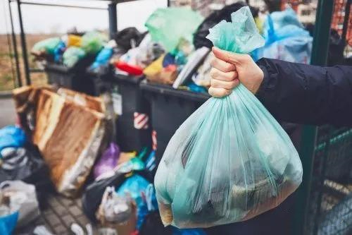 垃圾分类时代 消费者需了解塑料​袋是否“可降解”