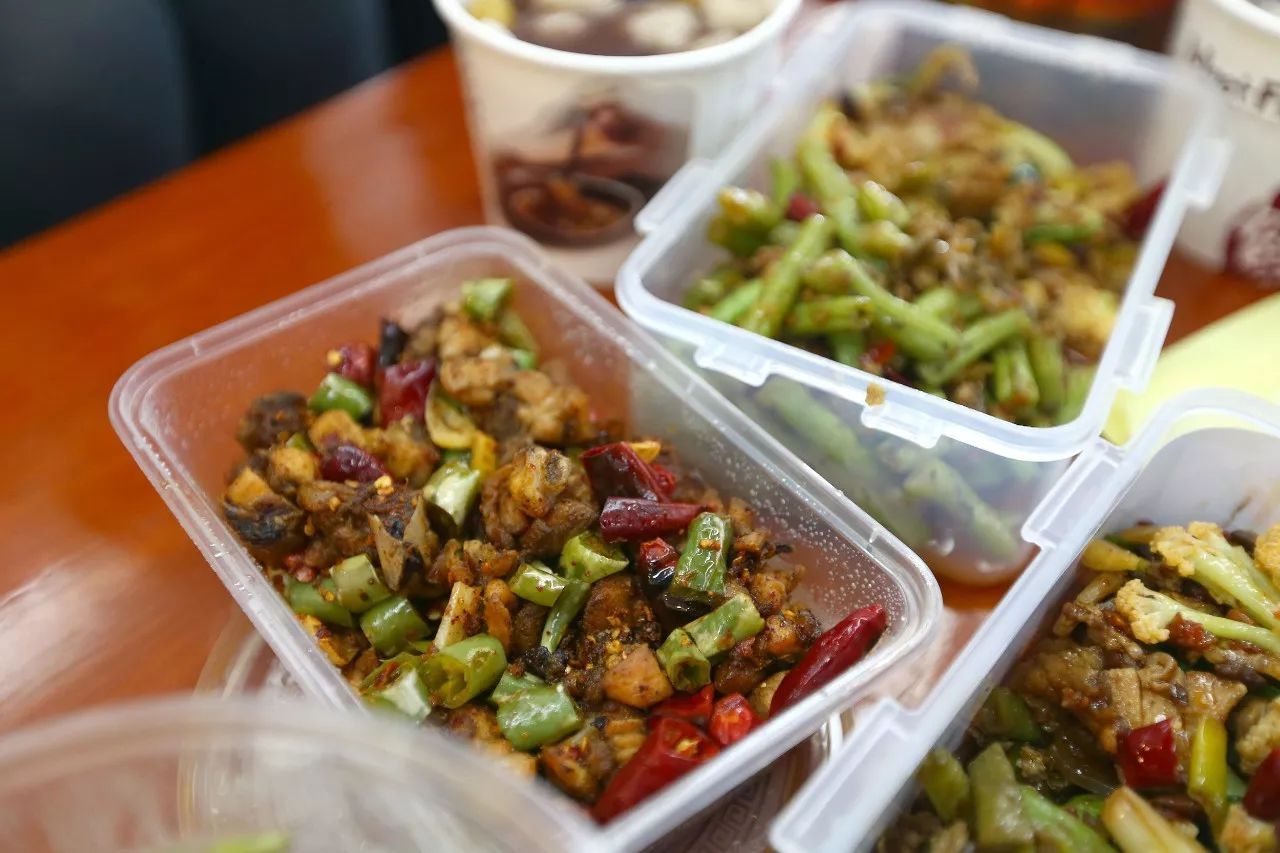 外卖安全吗？塑料包装盒上的数字门道