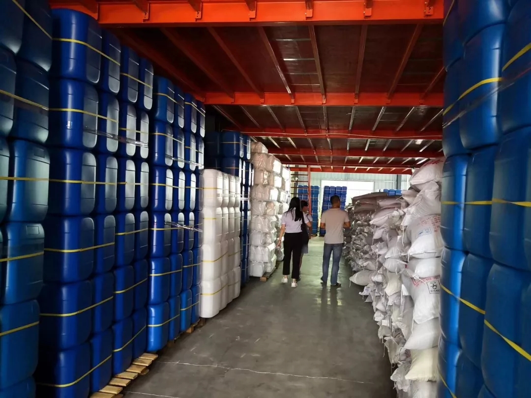 守业艰辛——产品爆仓，厂租上涨，他仍要坚持！