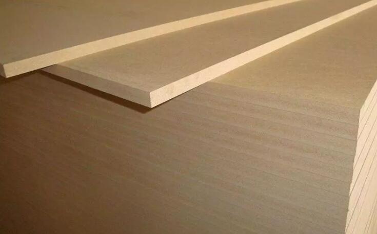 快速再生原料制成环保高密纤维板