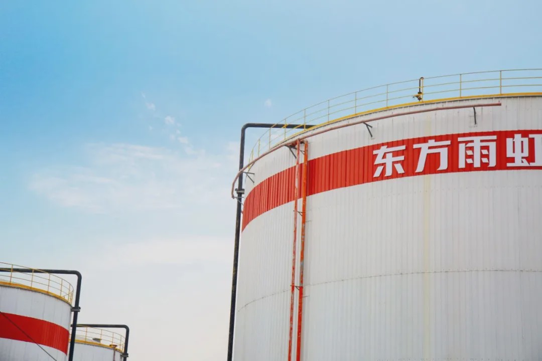 东方雨虹：从“贫民窟”里走出的百万富翁