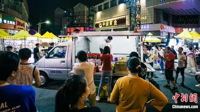 一辆“摆摊神车”火了一个行业！车企都有点懵