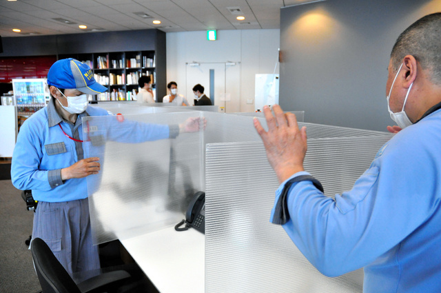 日本防飞沫隔板和塑料薄膜销量大涨 但需谨防火灾