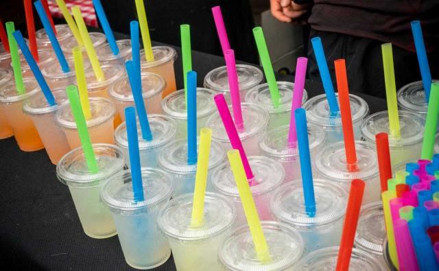 商务部发布商务领域一次性塑料制品使用、回收报告办法