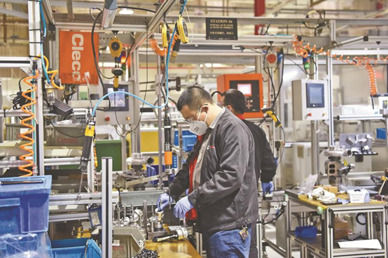 2020年化学原料和制品制造业产能利用率为74.5%