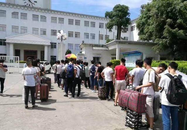 最忙用工季“临时普工”涌向深圳，待够最有价值的三个月就跳槽