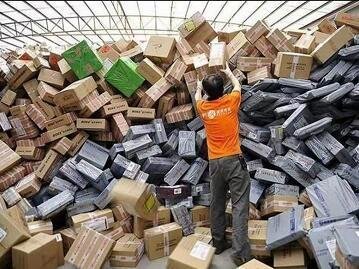 《邮件快件包装管理办法》施行 促包装“更瘦更绿”