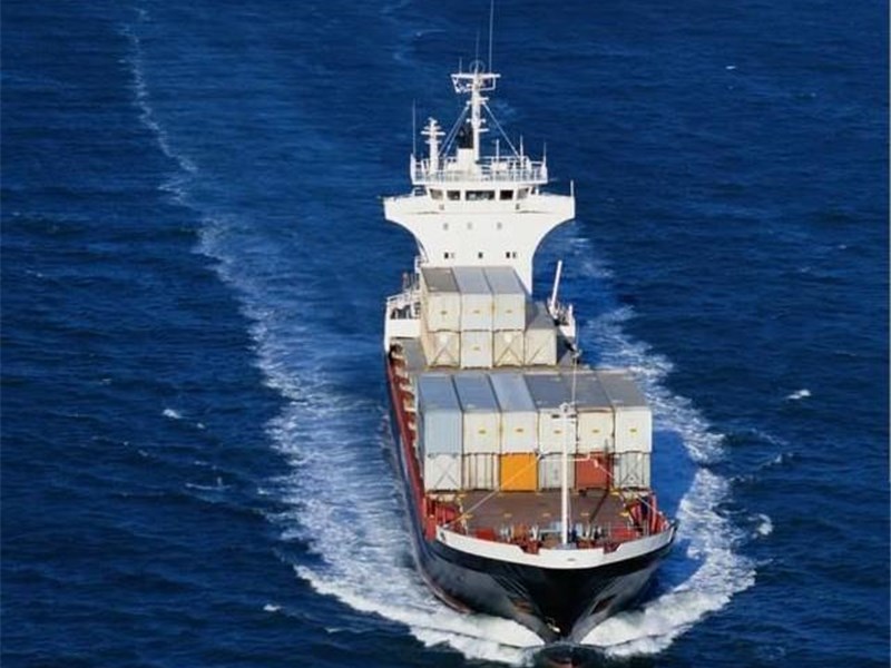 疯狂的海运:船公司长协合同骤减 运费比去年翻两倍