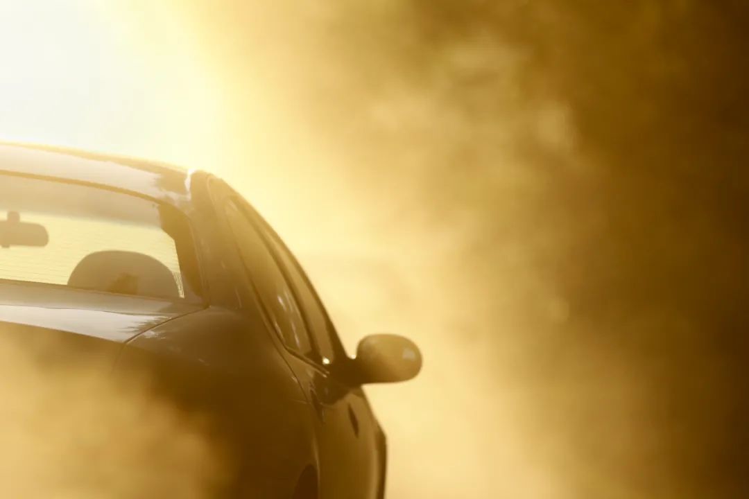 日照高温不足以使车体熔化