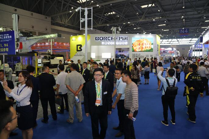 第五届中国（重庆）国际塑料工业展览会启幕