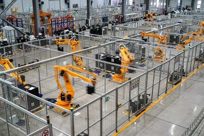 中国连续8年成为全球最大工业机器人消费国