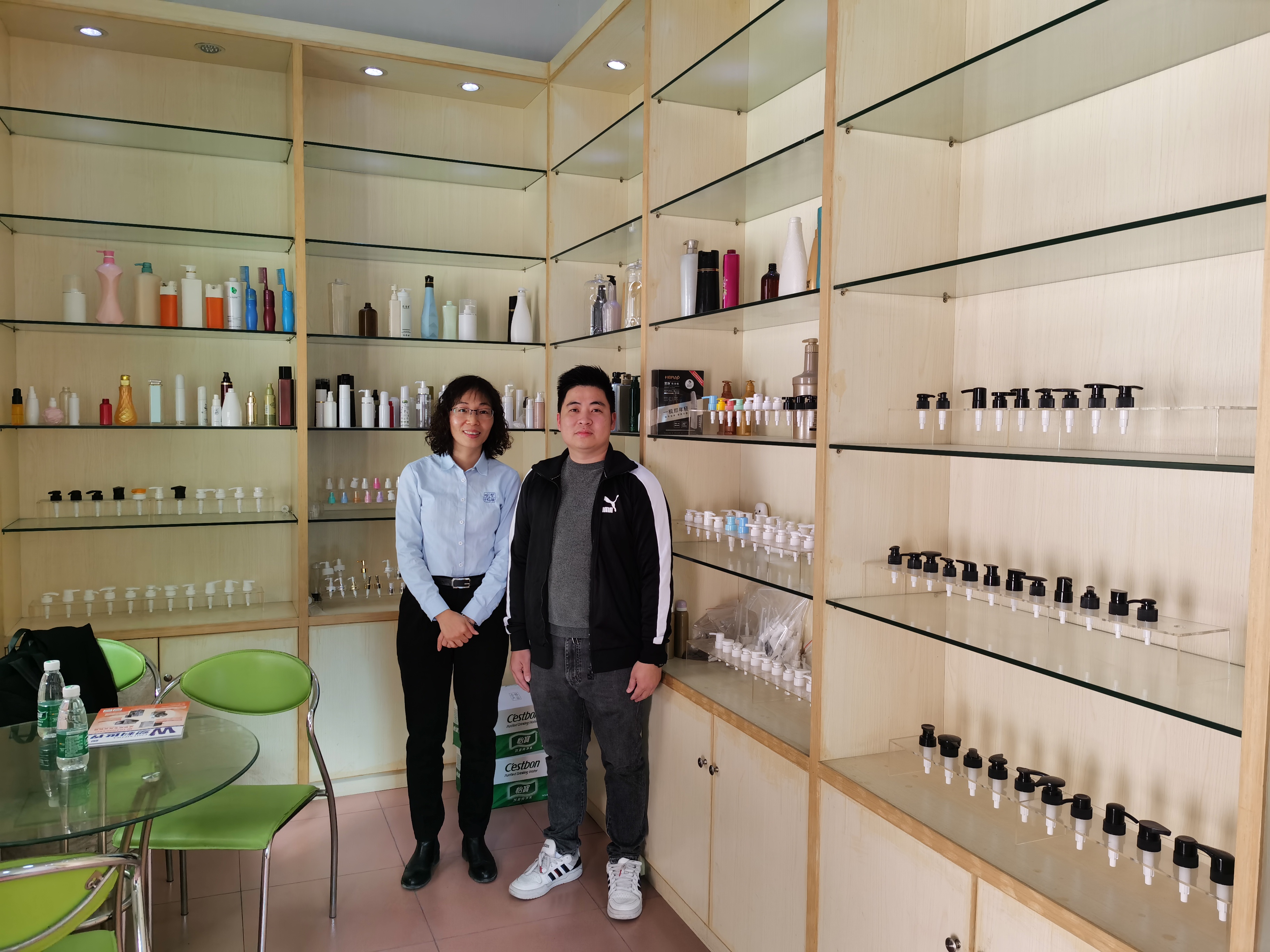 翘和喷雾器：资源共享、优势互补的策略携手抱团才能不断发展进步