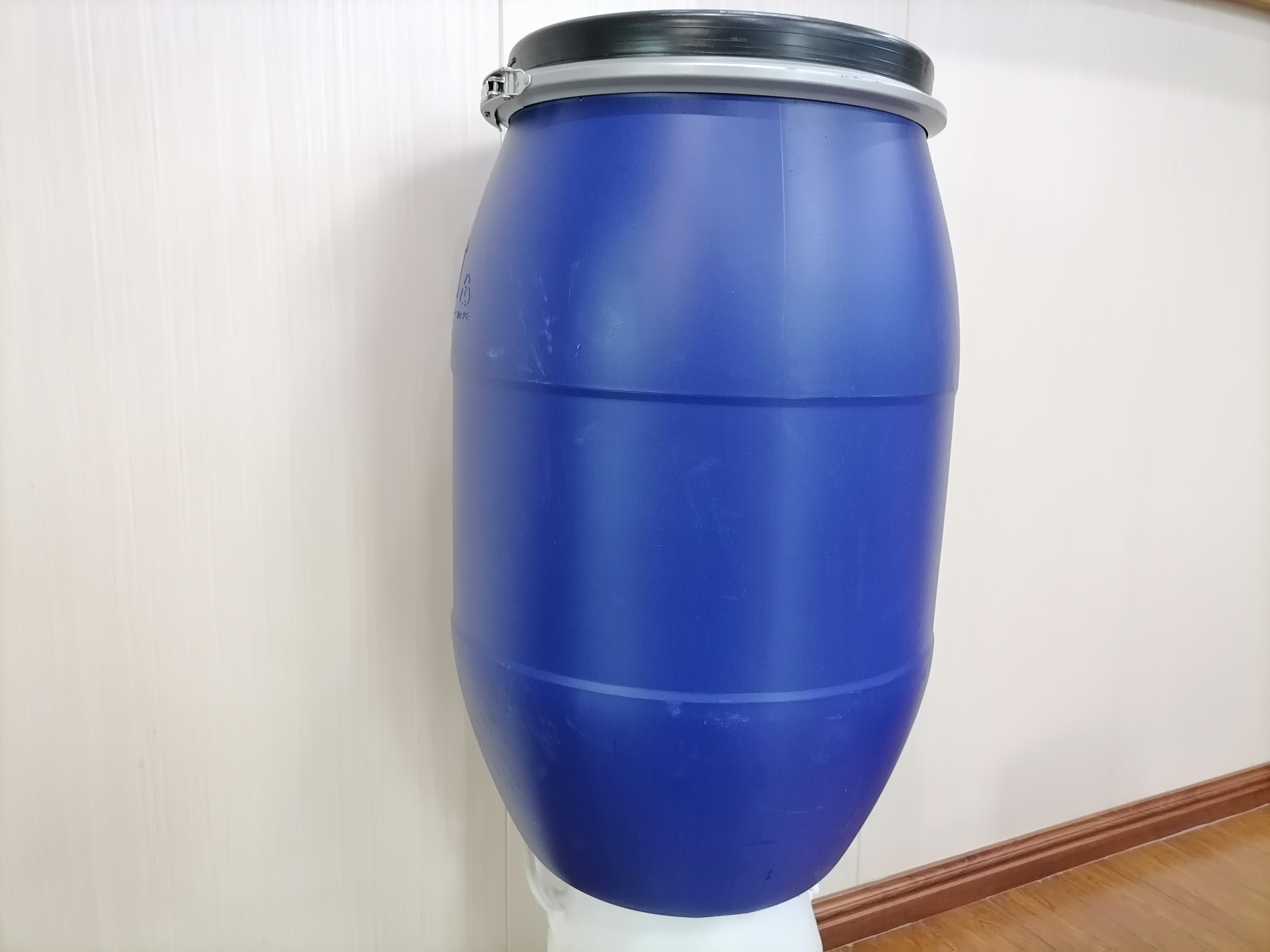 大蓝桶属于什么塑料